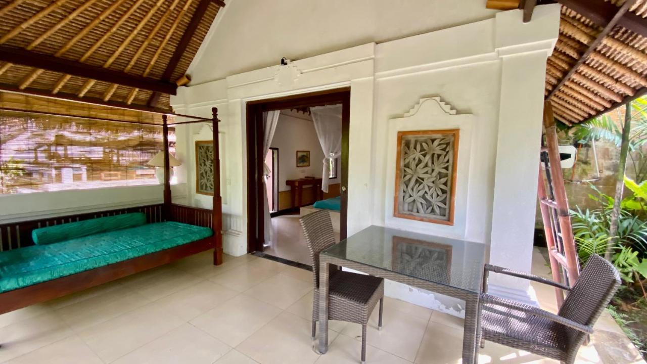 Blind Dog Inn Sanur Extérieur photo