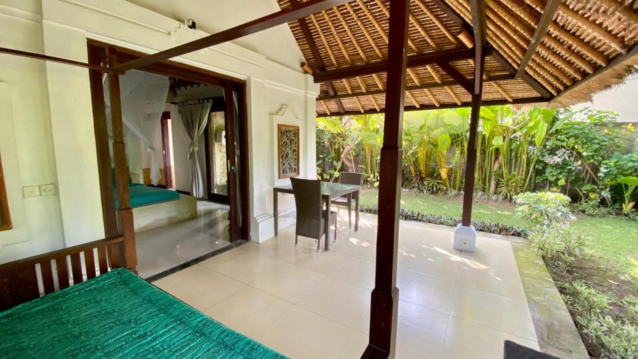 Blind Dog Inn Sanur Extérieur photo