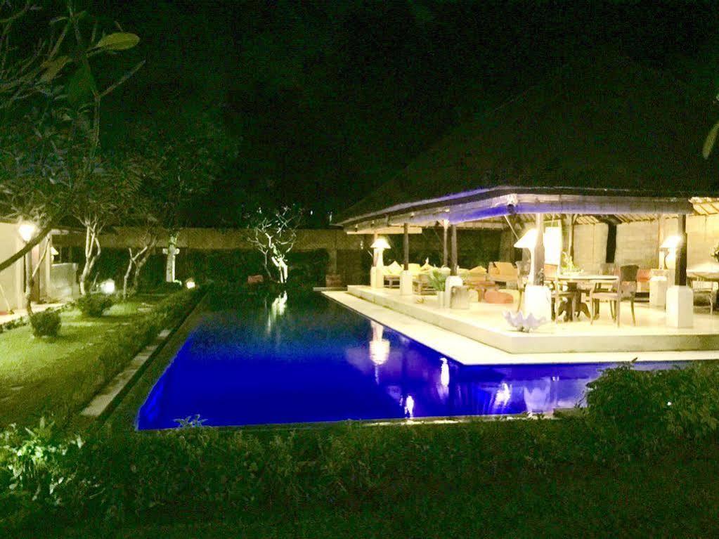 Blind Dog Inn Sanur Extérieur photo